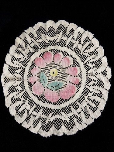 Vintage lace doily round - vintage,
