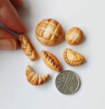 DOLLS HOUSE MINIATURE 1:12 * 6 PCE BAKERY BREAD BUNDLE * COMBINED P+P