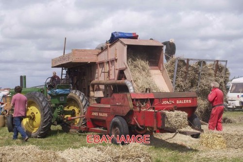 Photo kingsbridge threshing - photo,
