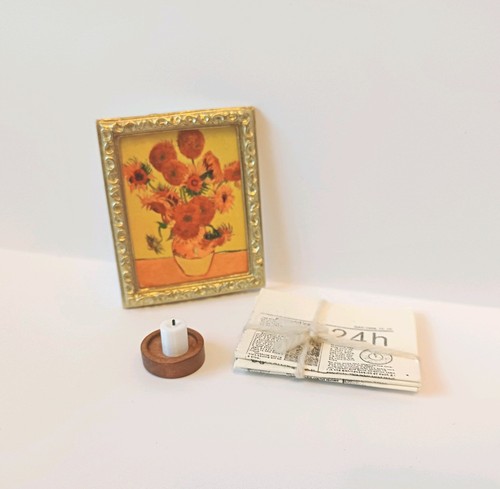 Job lot dolls house - house, mix