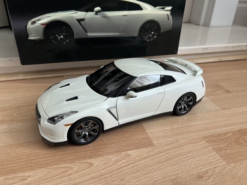Kyosho nissan premium - kyosho,