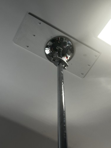 Pert pole dance - pole, with