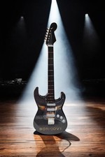 ChiselCraft Wooden Mini Guitar