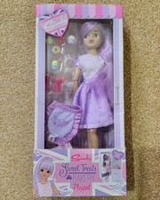Sindy Sweet Treats Bakery Doll
