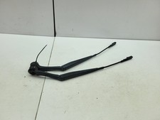 PAIR OF FRONT WINDSCREEN WIPER