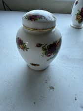 Royal Albert Old Country Roses