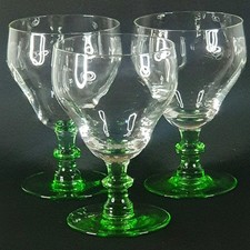 Green Stemmed Wine Glasses, Vintage Glassware Elegant Large Wine Glasses 5" Tall