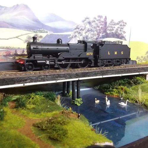 Hornby railroad r3276 lms - railroad,