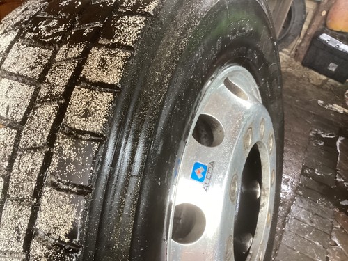Alcoa wheel and tyre - 315, 75