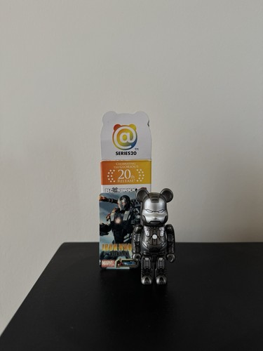 Bearbrick series war - bearbrick,