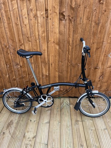 Brompton line black - line,
