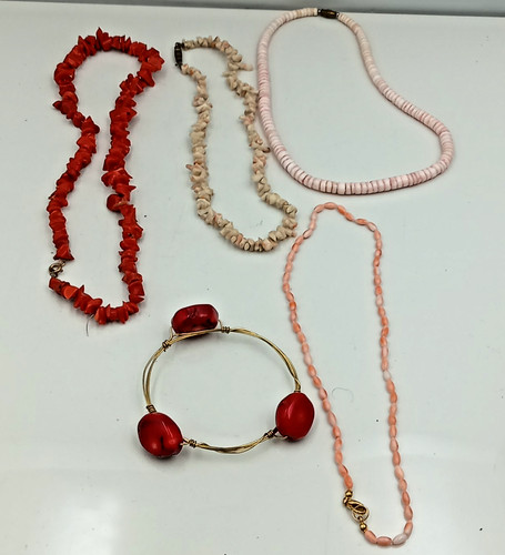 Vintage coral jewellery job - vintage,