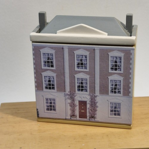 Dolls house toy 144th - house, scale