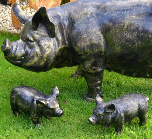 Piglet garden ornament - piglet,