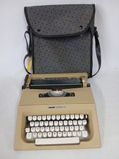 Vintage Olivetti Lettera 25