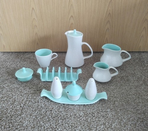 Poole pottery twintone - pottery,