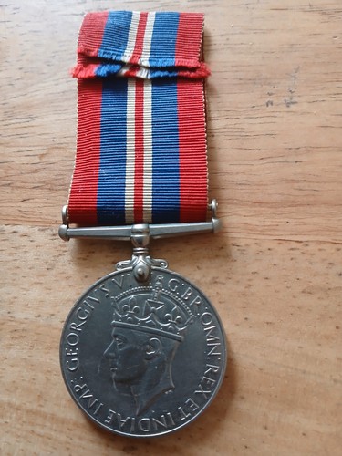 Wwii 1939 war medal - medal, with