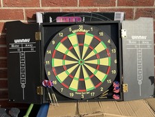 Winmau Dartboard With Cabinet
