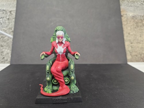 Classic marvel figurine - marvel,