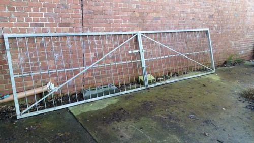 Galvanised driveway gates - galvanised, 18ft