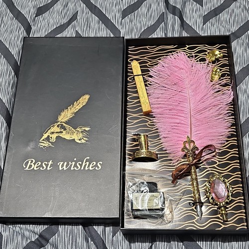 Pink feather quill - ,