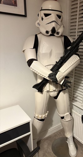 Full size stormtrooper - full,