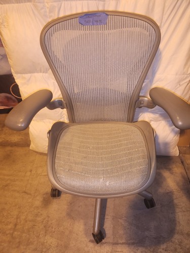 Herman miller aeron - miller,