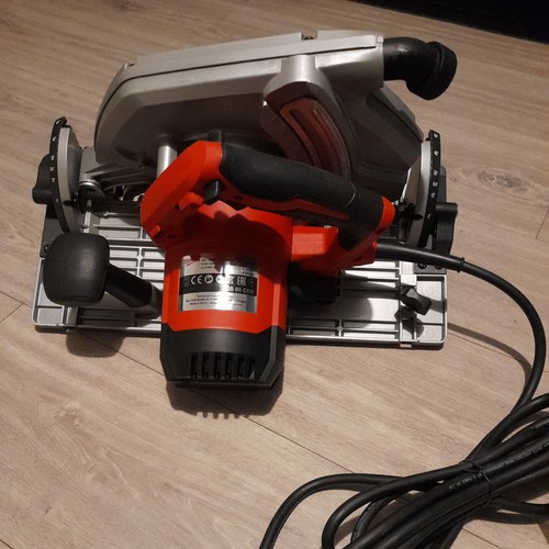 Milwaukee circural saw - saw,