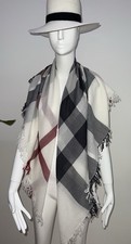 Burberry 100% Wool Scarf RRP