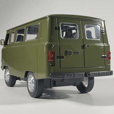 1:18 Russian UAZ TRAVELER BUS 4WD off Road Van Alloy Metal Model Car Sound and L