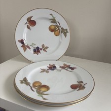Vintage Royal Worchester Evesham Design 3 Plates Gold Rim 21cm