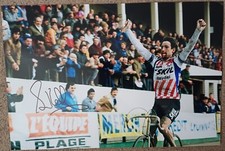 sean kelly cyclist celebrates