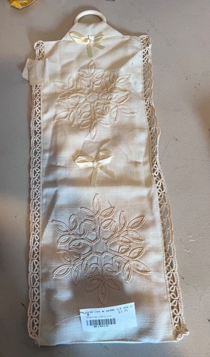 Vintage shabby chic - chic, ecru