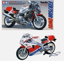 Tamiya 14058 Yamaha FZR750R Superbike OW01 1:12 Model Kit