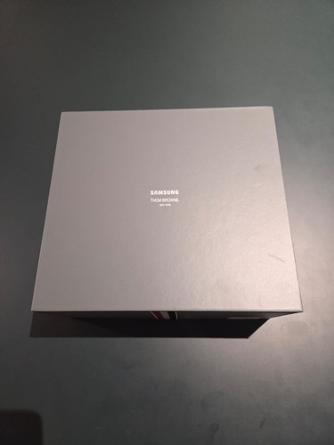 Thom browne samsung box - thom,