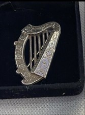 Sliver Harp Brooch