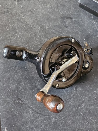 Original singer sewing machine - singer,