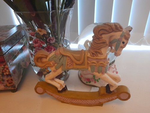 Vintage iron painted - vintage,