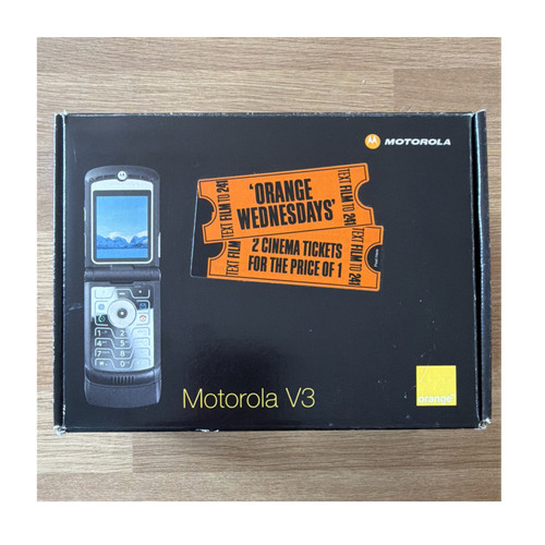 Motorola black flip mobile - v3,