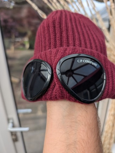 Company burgundy knit - burgundy,