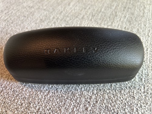 New oakley hard shell black - oakley,