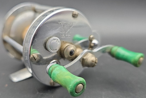 Vintage fishing reel - vintage, pflueger
