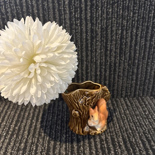 Beautiful little sylvac vase - sylvac,