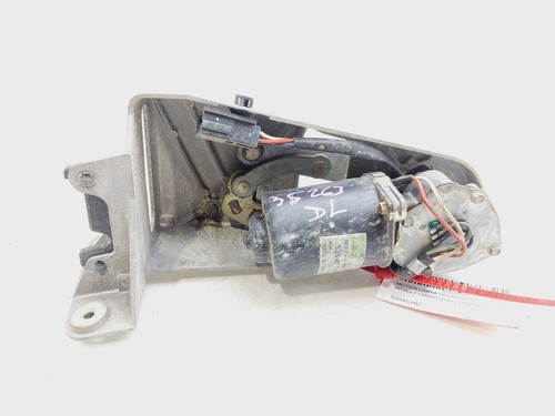 53545702 front windscreen