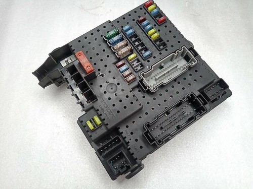 12217799 fuse relay box volvo - relay,