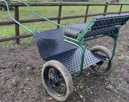 Green black wheel - black,
