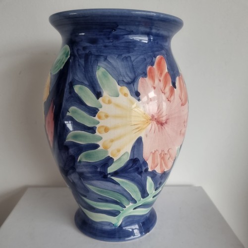 Alcobaca hand painted vase - hand,