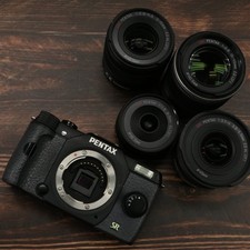 PENTAX Q7 Mirrorless Camera