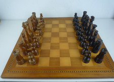 VINTAGE 1970'S VERY LARGE CHESS SET WITH INLAID  BOARD & VERY LARGE WOOD PIECES