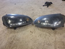 Golf Mk5 Front Head Lights 1